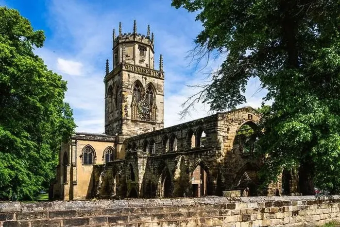 Framed Print : All Saints Church in Pontefract, West Yorkshire, England Framed Print : All Saints Church in Pontefract, West Yorkshire, England