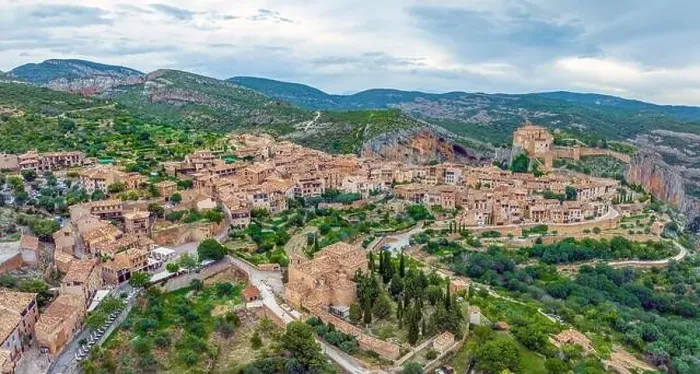Framed Print : Alquezar historic village in Huesca Framed Print : Alquezar historic village in Huesca