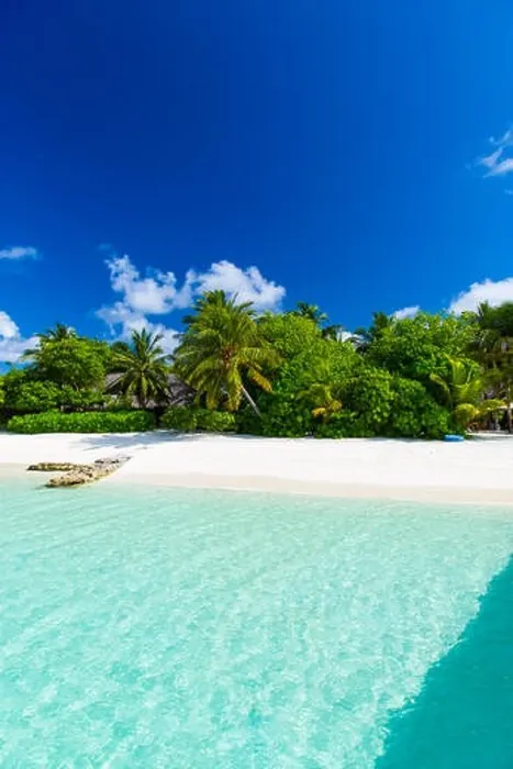 Framed Print : Amazing beach scenery in Maldives Framed Print : Amazing beach scenery in Maldives