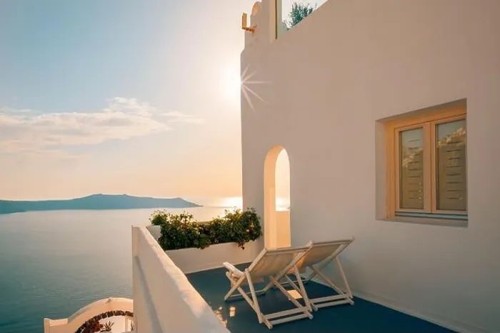 Framed Print : Amazing evening view over white architecture and romantic sunset light, Santorini, summer romance, honeymoon destination. Traveling concept, vacation Framed Print : Amazing evening view over white architecture and romantic sunset light, Santorini, summer romance, honeymoon destination. Traveling concept, vacation