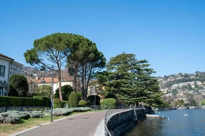 Framed Print : Amazing landscape in Como - Como lake in Italy Framed Print : Amazing landscape in Como - Como lake in Italy