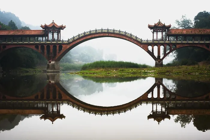 Framed Print : Ancient Haoshang bridge near the Giant Budda in Leshan, Sichuan province, China