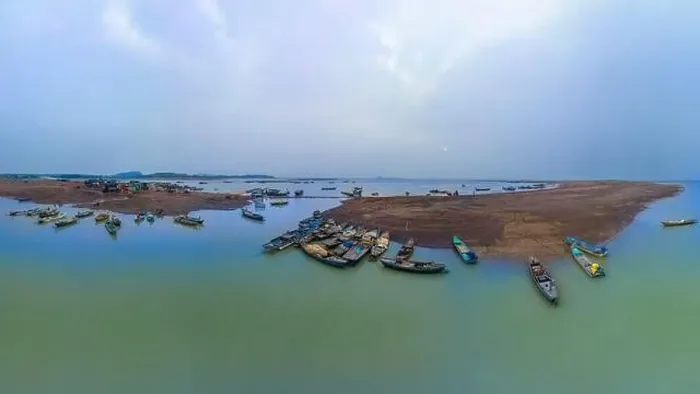 Framed Print : April 16, 2023: panoramic view of Nom wharf in Phu Cuong commune, Dinh Quan district, Dong Nai province at sunset Framed Print : April 16, 2023: panoramic view of Nom wharf in Phu Cuong commune, Dinh Quan district, Dong Nai province at sunset