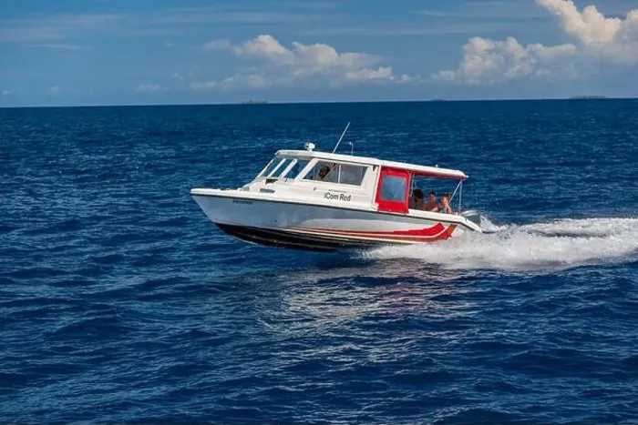 Framed Print : Ari Atoll, Maldives - December 17, 2015: Tourist speedboat fast cruising in the sea at Maldives, Indian Ocean. Speed boat docking to pick up tourists Framed Print : Ari Atoll, Maldives - December 17, 2015: Tourist speedboat fast cruising in the sea at Maldives, Indian Ocean. Speed boat docking to pick up tourists