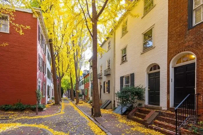 Framed Print : Autumn alleyway in a traditional neighborhood in Philadelphia, Pennsylvania, USA Framed Print : Autumn alleyway in a traditional neighborhood in Philadelphia, Pennsylvania, USA