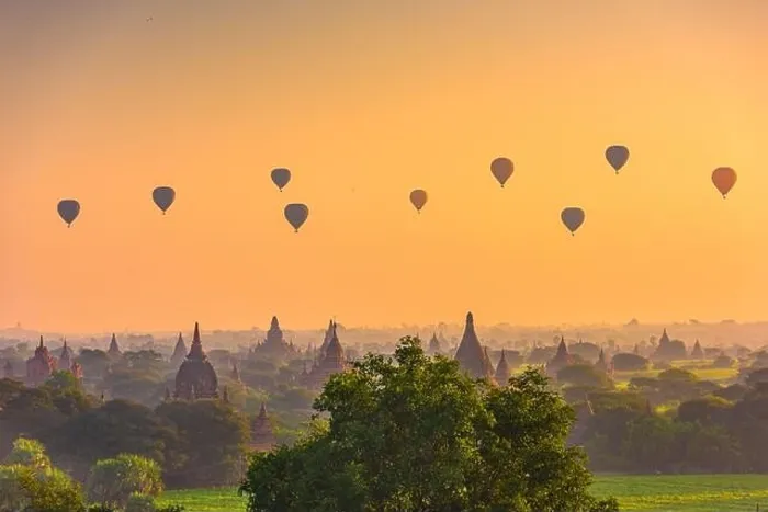 Framed Print : Bagan, Myanmar ancient temple ruins landscape in the archaeological zone at dawn with hot air balloons Framed Print : Bagan, Myanmar ancient temple ruins landscape in the archaeological zone at dawn with hot air balloons
