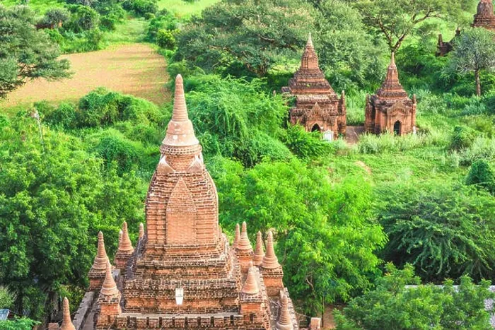 Framed Print : Bagan, Myanmar ancient temple ruins landscape in the archaeological zone at dusk