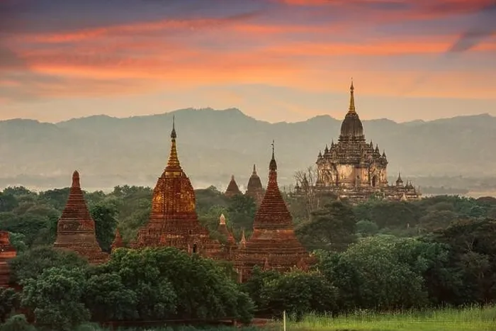 Framed Print : Bagan, Myanmar temples in the Archaeological Zone at dusk Framed Print : Bagan, Myanmar temples in the Archaeological Zone at dusk
