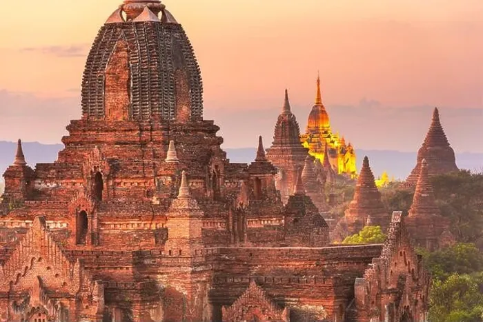Framed Print : Bagan, Myanmar temples in the Archaeological Zone at dusk Framed Print : Bagan, Myanmar temples in the Archaeological Zone at dusk