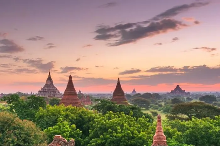 Framed Print : Bagan, Myanmar temples in the Archaeological Zone at dusk Framed Print : Bagan, Myanmar temples in the Archaeological Zone at dusk