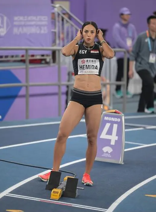 Framed Print : Bassant Hemida of Egypt competing in the 400m heats at the World Athletics Indoor Championships Framed Print : Bassant Hemida of Egypt competing in the 400m heats at the World Athletics Indoor Championships