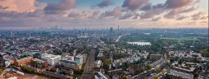 Framed Print : Beautiful aerial view of London with many green parks Framed Print : Beautiful aerial view of London with many green parks