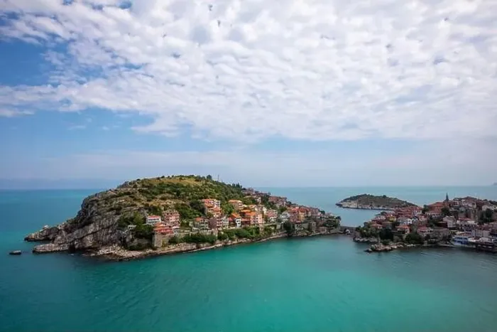 Framed Print : Beautiful cityscape on the mountains over Black-sea, Amasra. Amasra traditional Turkish architecture Framed Print : Beautiful cityscape on the mountains over Black-sea, Amasra. Amasra traditional Turkish architecture