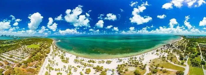 Framed Print : Beautiful Crandon Park beach in Key Biscayne in Miami, USA Framed Print : Beautiful Crandon Park beach in Key Biscayne in Miami, USA