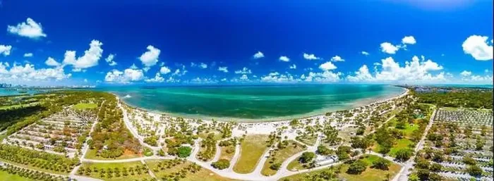 Framed Print : Beautiful Crandon Park beach in Key Biscayne in Miami, USA Framed Print : Beautiful Crandon Park beach in Key Biscayne in Miami, USA