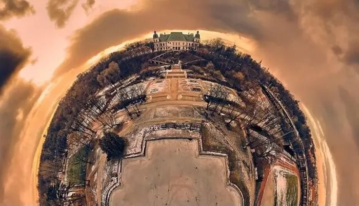 Framed Print : Beautiful panoramic aerial drone view on the Center of Contemporary Art in the Ujazdowski Castle along with a beautiful Framed Print : Beautiful panoramic aerial drone view on the Center of Contemporary Art in the Ujazdowski Castle along with a beautiful