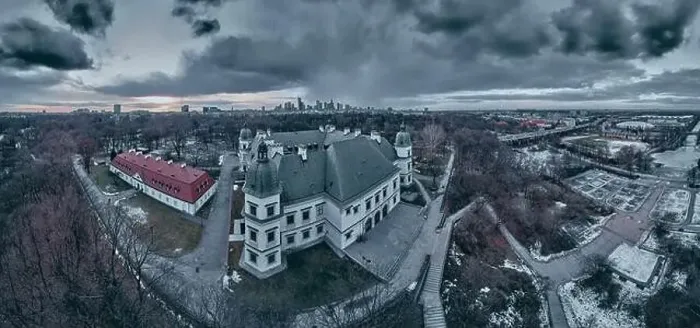 Framed Print : Beautiful panoramic aerial drone view on the Center of Contemporary Art in the Ujazdowski Castle against the Warsaw Framed Print : Beautiful panoramic aerial drone view on the Center of Contemporary Art in the Ujazdowski Castle against the Warsaw
