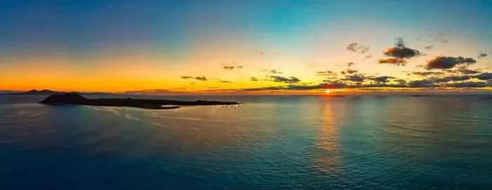 Framed Print : Beautiful stunning panoramic view of the sunrise over Isla de Lobos Fuerteventura