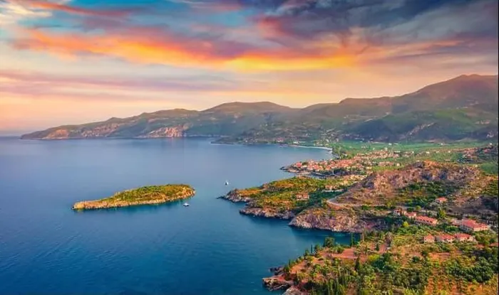 Framed Print : Beautiful summer scenery. Breathtaking summer view of Kardamili port Framed Print : Beautiful summer scenery. Breathtaking summer view of Kardamili port