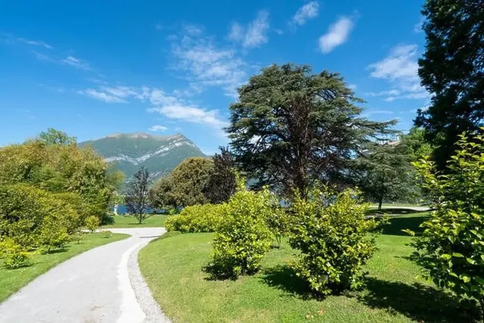 Framed Print : Beautiful view of garden in Bellagio - Como lake in Italy Framed Print : Beautiful view of garden in Bellagio - Como lake in Italy