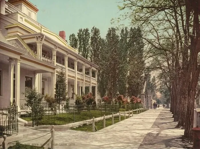 Framed Print : The Beehive House, Salt Lake City, Utah 1900 Framed Print : The Beehive House, Salt Lake City, Utah 1900