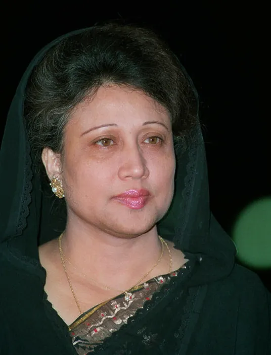 Framed Print : BEGUM KHALEDA ZIA PRIME MINISTER OF BANGLADESH 09 December 1991 Framed Print : BEGUM KHALEDA ZIA PRIME MINISTER OF BANGLADESH 09 December 1991