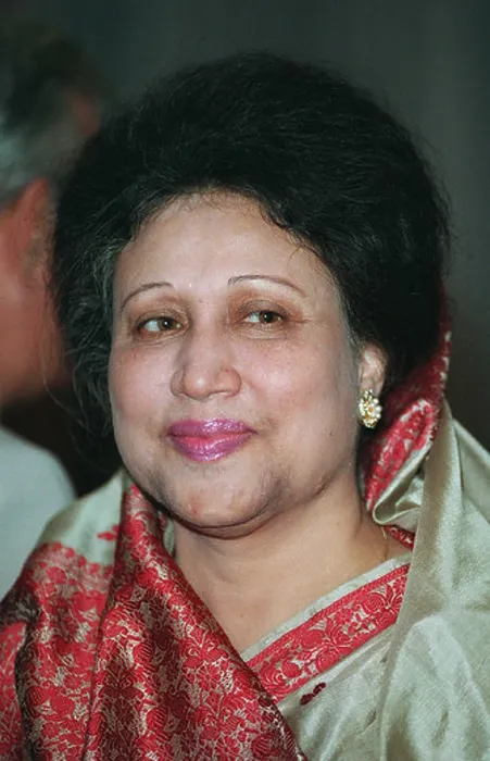 Framed Print : BEGUM KHALEDA ZIA PRIME MINISTER OF BANGLADESH 27 October 1993 Framed Print : BEGUM KHALEDA ZIA PRIME MINISTER OF BANGLADESH 27 October 1993