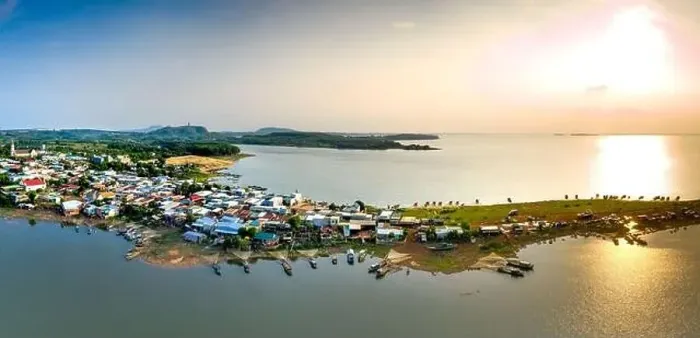 Framed Print : Ben Nom fishing village, Phu Cuong commune Framed Print : Ben Nom fishing village, Phu Cuong commune