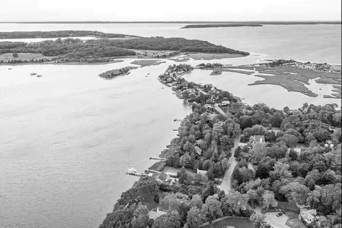 Framed Print : black and white aerial of Towd point road and vicinty, Southampton, NY