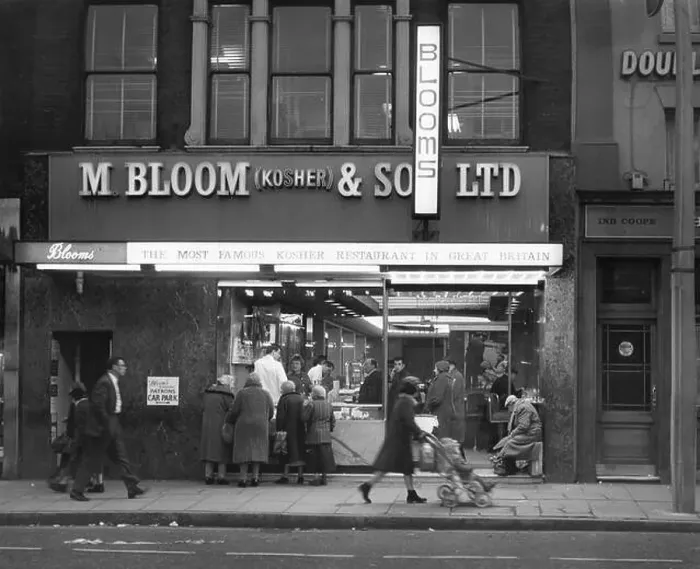 Framed Print : Blooms Restaurant, Kosher restaurant, Golder's Green, London Framed Print : Blooms Restaurant, Kosher restaurant, Golder's Green, London