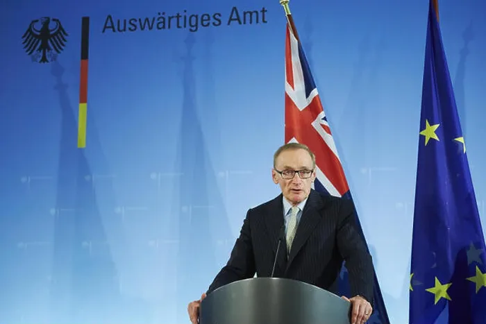Framed Print : Bob Carr, Australian Minister of Foreign Affair Framed Print : Bob Carr, Australian Minister of Foreign Affair