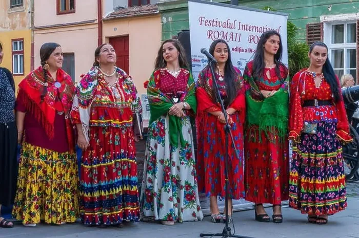 Framed Print : Bohemian Gypsy Life at Sibiu Internațional Poetry Roma Festival Framed Print : Bohemian Gypsy Life at Sibiu Internațional Poetry Roma Festival