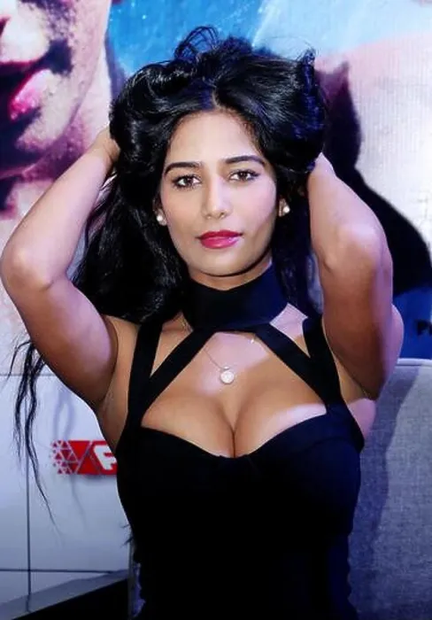 Framed Print : Bollywood actor Poonam Pandey during the trailer launch of first mobile movie The Weekend, in New Delhi Framed Print : Bollywood actor Poonam Pandey during the trailer launch of first mobile movie The Weekend, in New Delhi