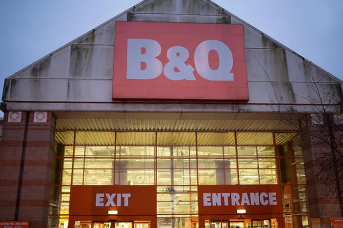 Framed Print : B&Q store entrance on the Old Kent Road, South London UK
