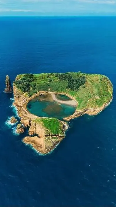 Framed Print : A breathtaking aerial photograph capturing the unique beauty of Vila Franca do Campo Islet in the Azores Framed Print : A breathtaking aerial photograph capturing the unique beauty of Vila Franca do Campo Islet in the Azores
