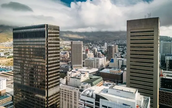 Framed Print : A breathtaking vista unfolds showcasing the urban skyline of Cape Town Framed Print : A breathtaking vista unfolds showcasing the urban skyline of Cape Town