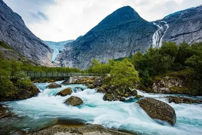 Framed Print : Briksdalsbreen is a glacier arm of Jostedalsbreen, and a lake, Briksdalsbre, Norway Framed Print : Briksdalsbreen is a glacier arm of Jostedalsbreen, and a lake, Briksdalsbre, Norway