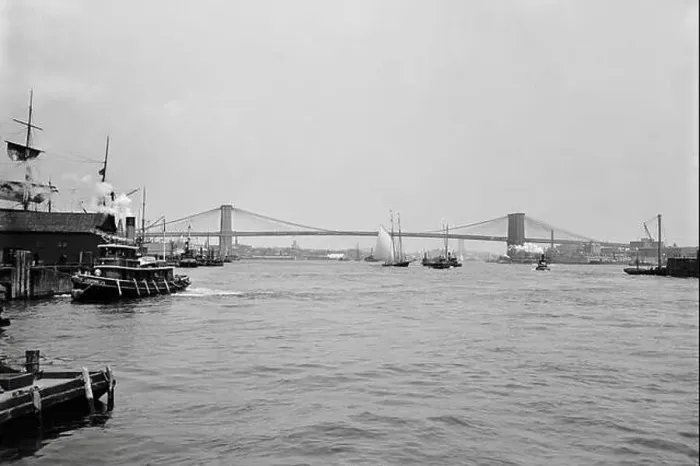 Framed Print : Brooklyn Bridge, New York City 1900 Framed Print : Brooklyn Bridge, New York City 1900