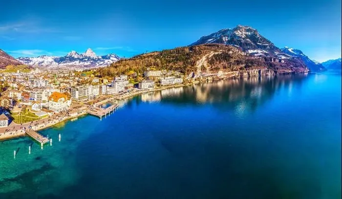 Framed Print : Brunnen old town with Grosse und kleine Mythen, Canton Schwyz, Switzerland, Europe