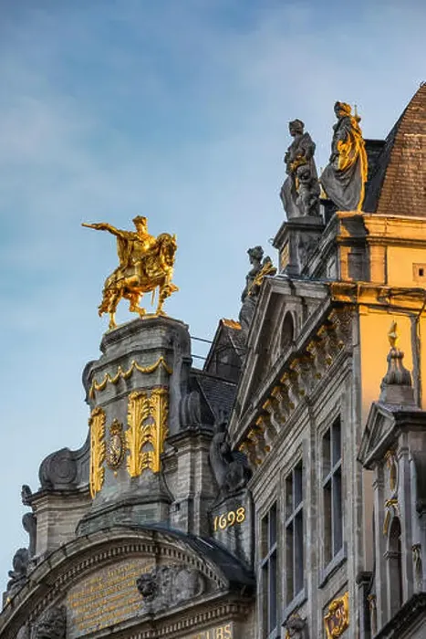 Framed Print : Brussels Grand Place facade, Statue of Charles de Lorraine on the house L'Arbre D'Or Framed Print : Brussels Grand Place facade, Statue of Charles de Lorraine on the house L'Arbre D'Or