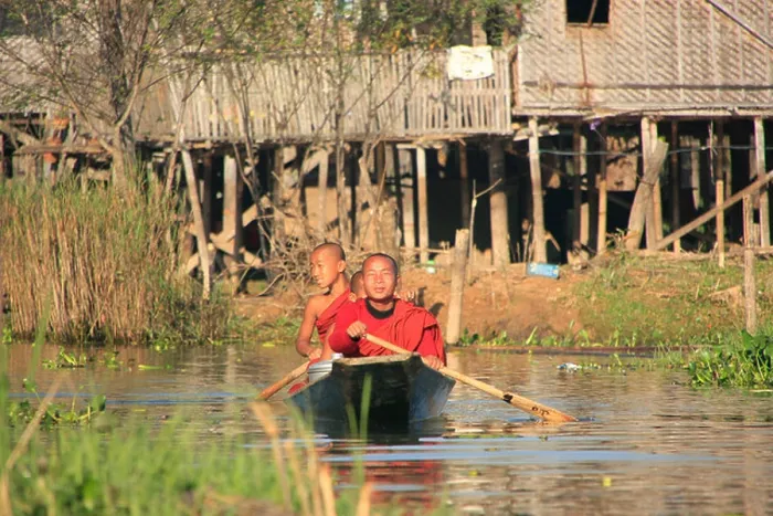 Framed Print : Burmese monks rowing a boat, Inle lake, Shan state, Myanmar, Southeast Asia Framed Print : Burmese monks rowing a boat, Inle lake, Shan state, Myanmar, Southeast Asia