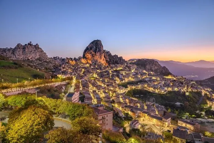 Framed Print : Caltabellota, Sicily, Italy historic town in Sicily at dusk Framed Print : Caltabellota, Sicily, Italy historic town in Sicily at dusk