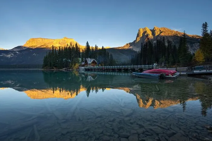 Framed Print : Canada, Emerald Lake, Yoho National Park in British Columbia, Indian Summer Framed Print : Canada, Emerald Lake, Yoho National Park in British Columbia, Indian Summer