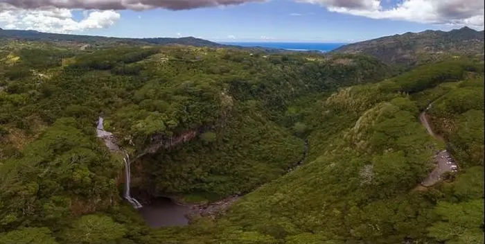 Framed Print : Chamarel Waterfall in Mauritius with riviere du Cup in Riviere noire district Framed Print : Chamarel Waterfall in Mauritius with riviere du Cup in Riviere noire district