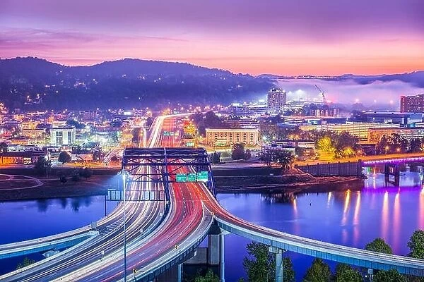 Charleston, West Virginia, USA skyline at dawn