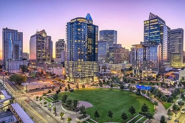 Charlotte, North Carolina, USA uptown skyline and park