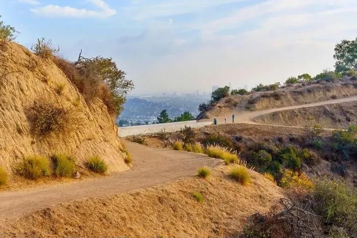 Framed Print : Charming hiking path in Griffith Park leading to stunning city views, surrounded by natural beauty and dry hills Framed Print : Charming hiking path in Griffith Park leading to stunning city views, surrounded by natural beauty and dry hills