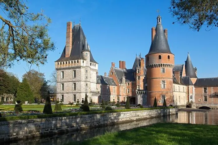 Framed Print : CHATEAU DE MAINTENON, FRANCE Framed Print : CHATEAU DE MAINTENON, FRANCE