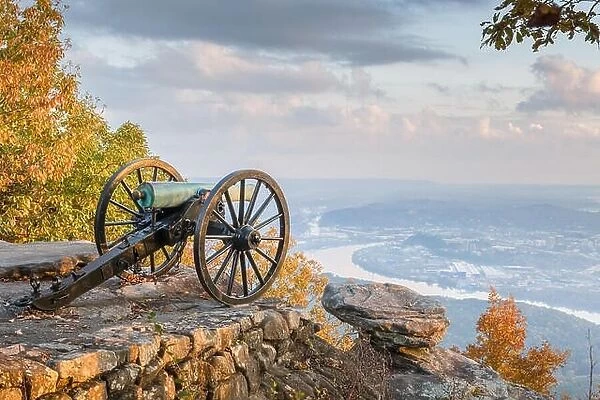 Chattanooga, Tennessee, USA view from Lookout Mountain at twilight