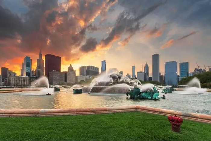 Framed Print : Chicago, Illinois, USA skyline and fountain at dusk Framed Print : Chicago, Illinois, USA skyline and fountain at dusk